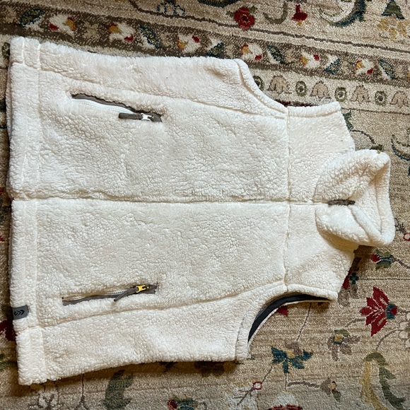 Free Country Womens Faux Fur Vest Size XL Soft Sleeveless Zip Pockets White - Picture 2 of 14